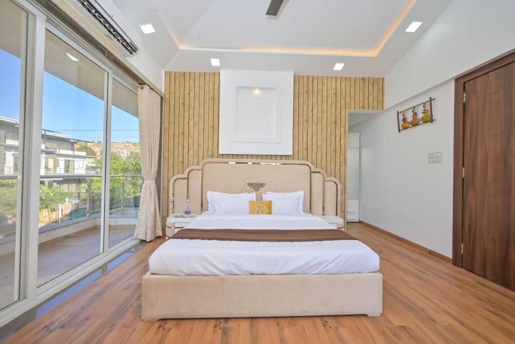 Royal Paradise Villa Lonavala Ngoại thất bức ảnh